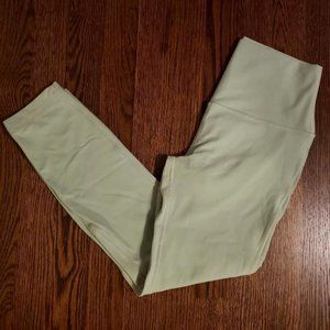 Lululemon Athletica High rise double lined Leggings 25" in Delicate Mint Sz 6